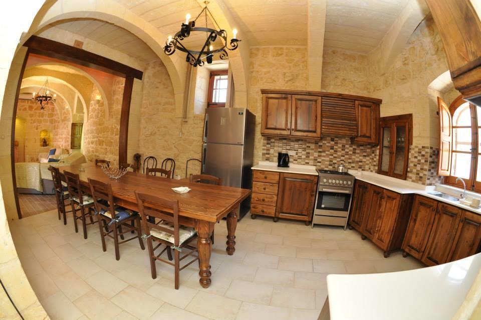 Mikiel U Rosa Holiday Farmhouse With Large Private Pool Zebbug  ภายนอก รูปภาพ